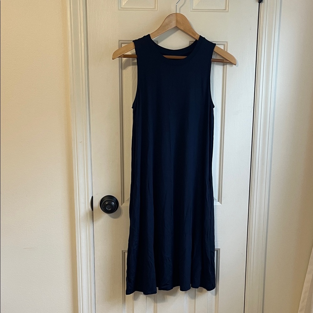 Elegant Navy Sleeveless Dress